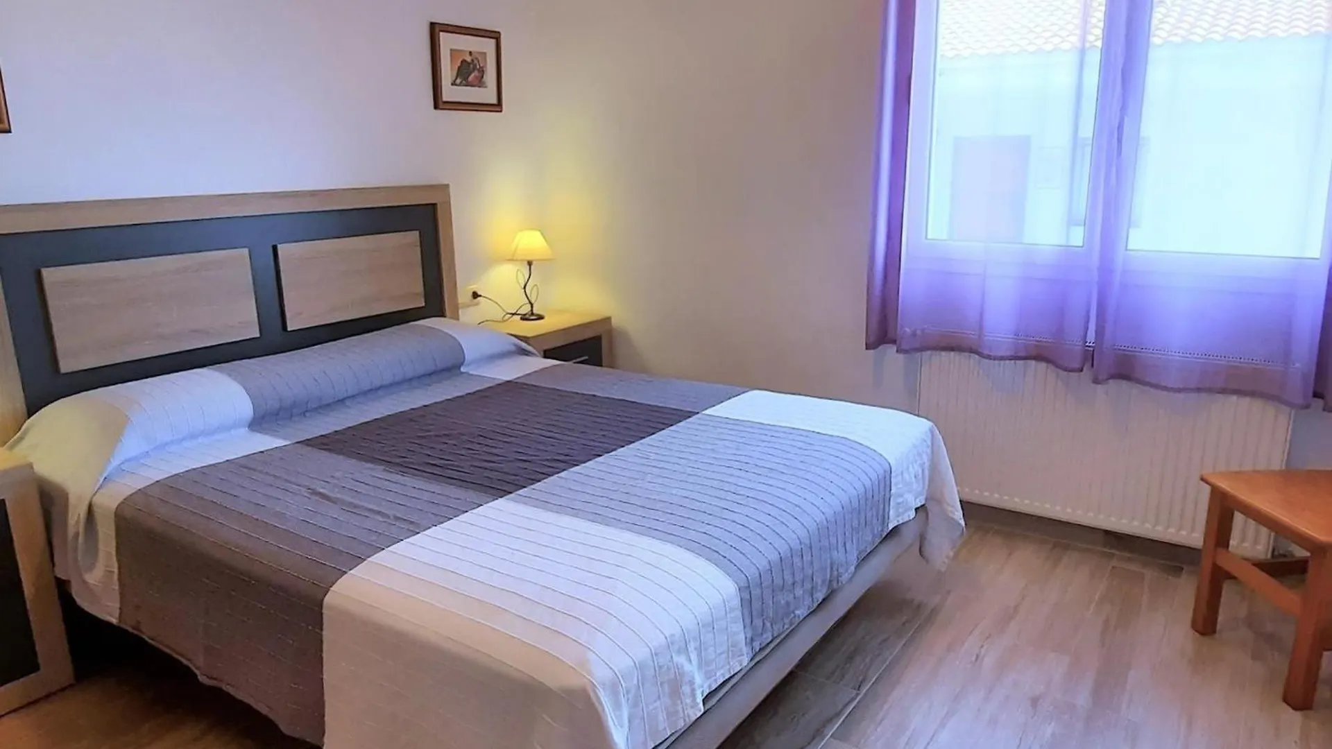 Apartamento En Llanca Con Piscina Privada, Wifi, Aparcamiento Y Se Aceptan Mascotas - Es-170-60
